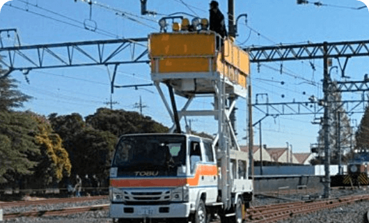 軌陸両用架線作業車の乗車体験